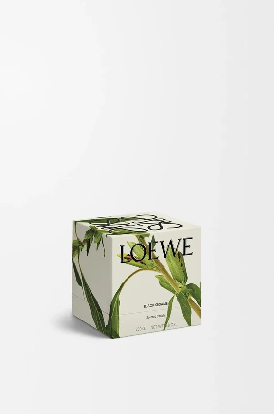 Świeca zapachowa Midi o zapachu czarnego sezamu Świeca zapachowa Midi o zapachu czarnego sezamu