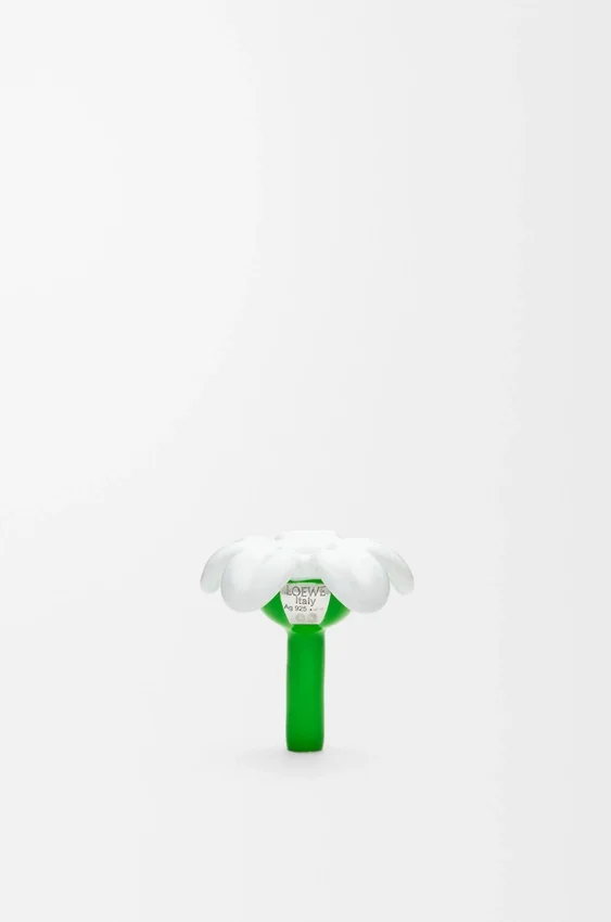 Wisiorek w kształcie kwiatowego siedziska ze srebra próby 925 Wisiorek w kształcie kwiatowego siedziska ze srebra próby 925