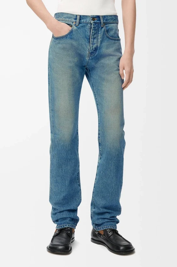 Wąskie dżinsy z denimu Wąskie dżinsy z denimu